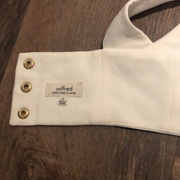 Aritzia deep V crop top - Picture 3 of 3
